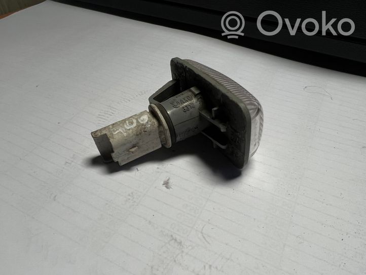 Peugeot 406 Indicatore di direzione del parafango anteriore 