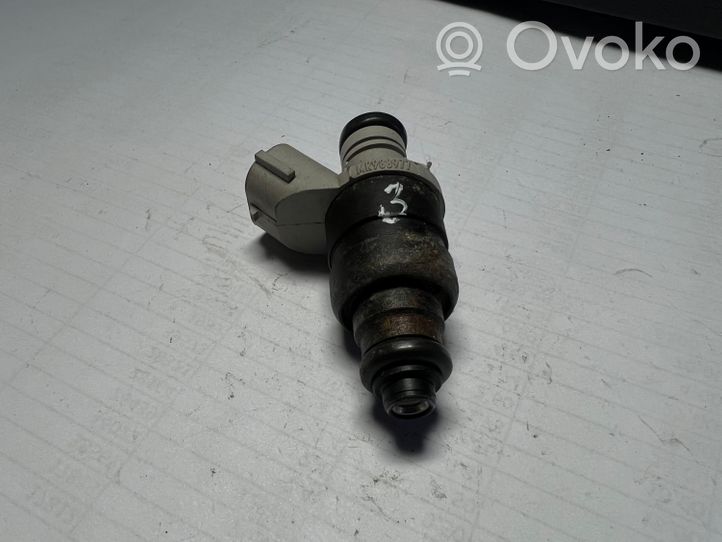 Mitsubishi Colt CZ3 Fuel injector MR988977