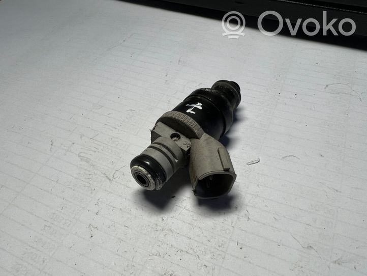 Mitsubishi Colt CZ3 Injecteur de carburant MR988977