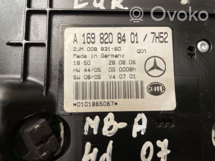 Mercedes-Benz A W169 Luz del asiento delantero A1698208401