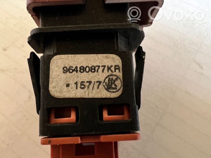 Citroen C4 I Botón interruptor de luz de peligro 96480877