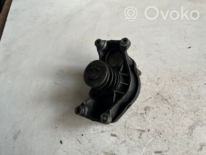 BMW 3 E30 Alipainepumppu 72077904