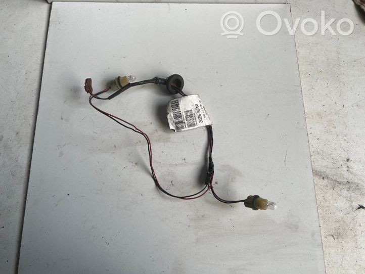 Nissan Almera Tino Lampa oświetlenia tylnej tablicy rejestracyjnej 24055BU700