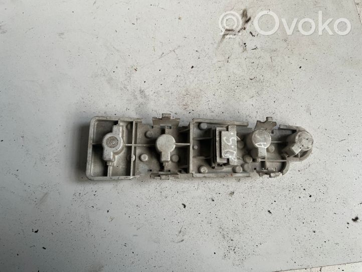 Audi A2 Porte ampoule de feu arrière 8Z0945258