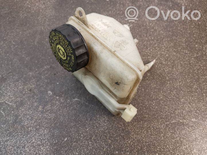 Volvo XC70 Réservoir de liquide de frein 8646006