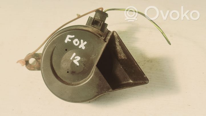 Volkswagen Fox Garso signalas E1000233