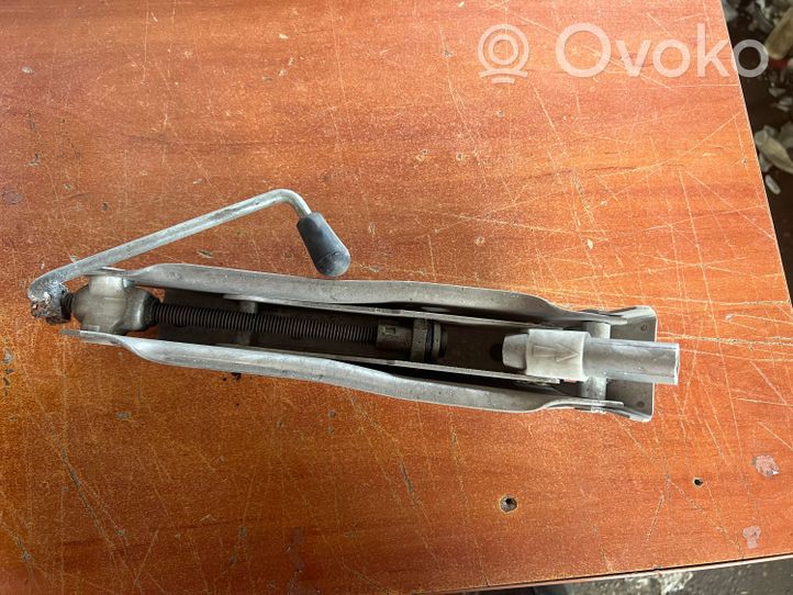 Audi A2 Lift Jack 8Z0011031A