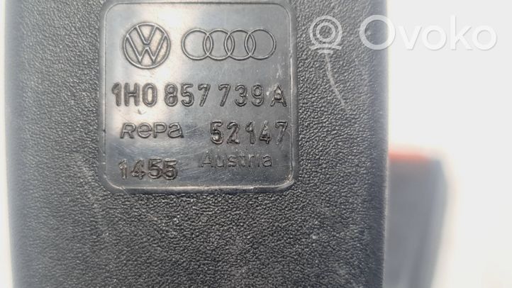 Volkswagen Golf III Klamra środkowego pasa bezpieczeństwa fotela tylnego 1H0857739A