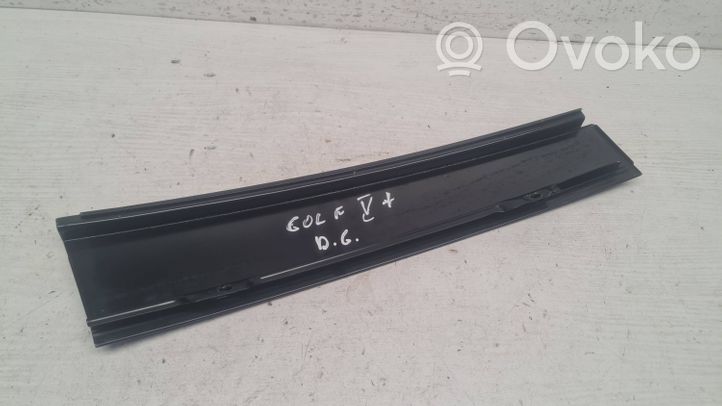 Volkswagen Golf Plus Moulures des vitres de la porte arrière 5M0839902