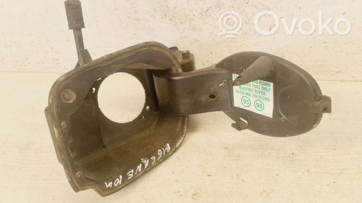 Renault Megane III Bouchon, volet de trappe de réservoir à carburant 8200290092