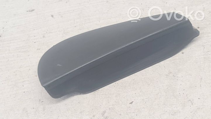 Renault Megane III Rivestimento modanatura del vetro della portiera posteriore 833310006R