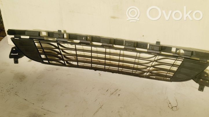 Renault Megane III Grille inférieure de pare-chocs avant 622540001R