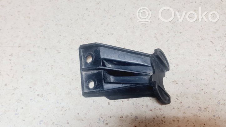 BMW 3 E36 Support de pare-chocs arrière 8146095