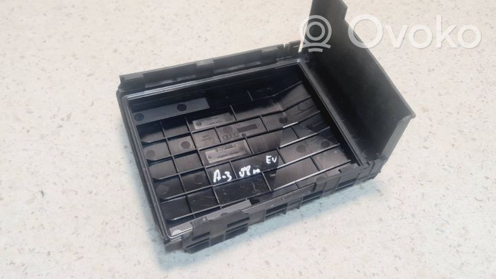 Audi A3 S3 A3 Sportback 8P Fuse box cover 1K0937132F