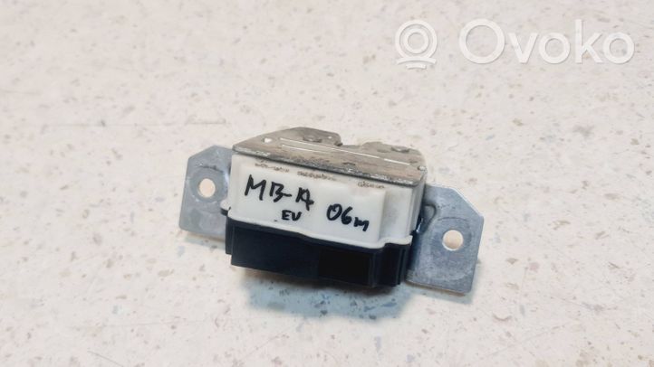 Mercedes-Benz A W169 Blocco/chiusura/serratura del portellone posteriore/bagagliaio A1697400135