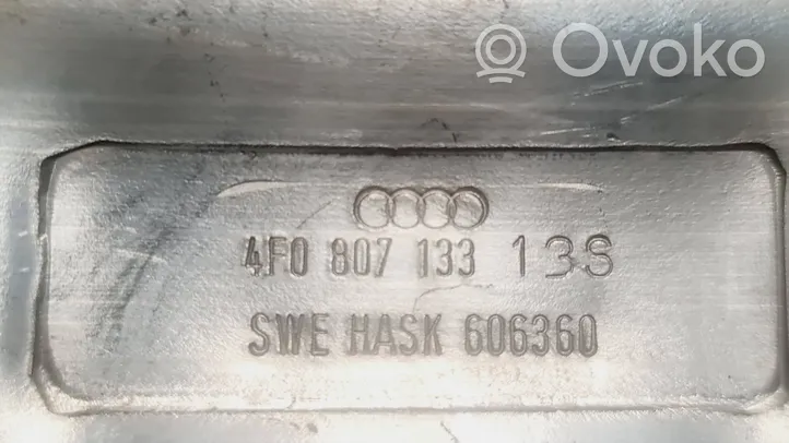 Audi A6 S6 C6 4F Priekšpusē bampera amortizators 4F0807133