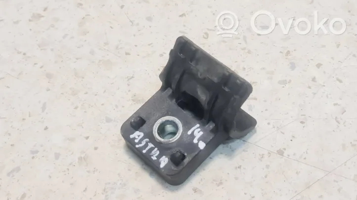 Opel Astra J Staffa di montaggio del radiatore 13250318