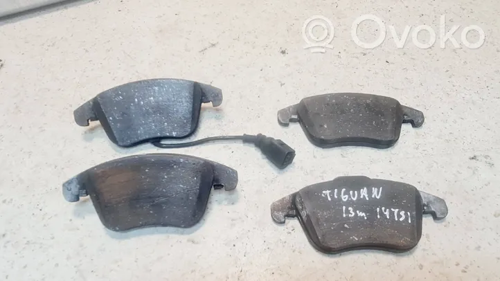 Volkswagen Tiguan Brake pads (front) 5N0698151