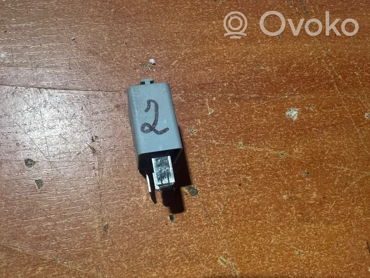 Opel Zafira B Other relay 13100504