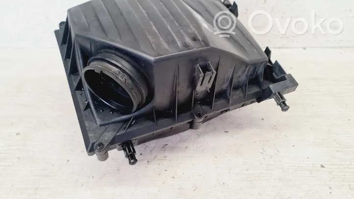 Opel Meriva A Caja del filtro de aire 93394742