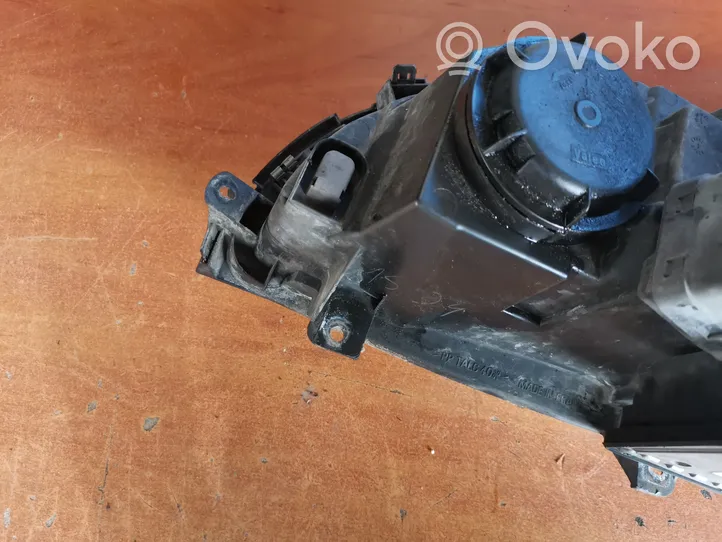 Volvo S60 Lampa przednia 89008267