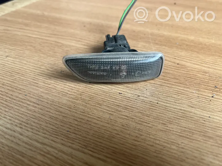 Volvo S60 Front fender indicator light 150725