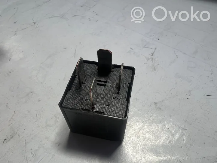 Ford Focus Other relay 5M5T14B192CA