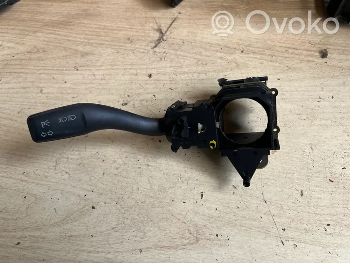 Audi A4 S4 B6 8E 8H Lenkstockschalter Kombischalter Blinkerhebel / Lichthebel 8E0953513A