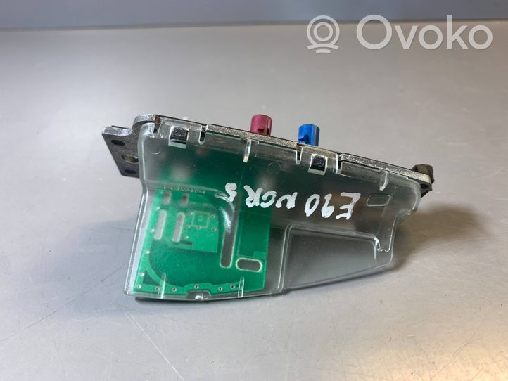 BMW 3 E90 E91 GPS-pystyantenni 6929347