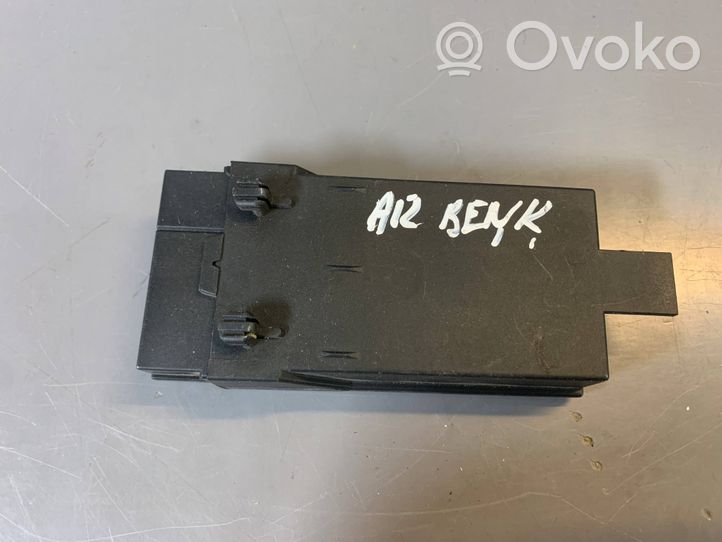 BMW 7 F01 F02 F03 F04 Seat heating relay 9216468