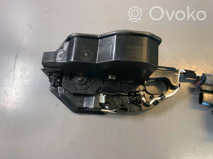 BMW X5 E70 Silniczek dociągania drzwi przednich 51227315024