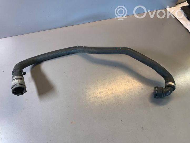 BMW 7 E65 E66 Moottorin vesijäähdytyksen putki/letku 8379979