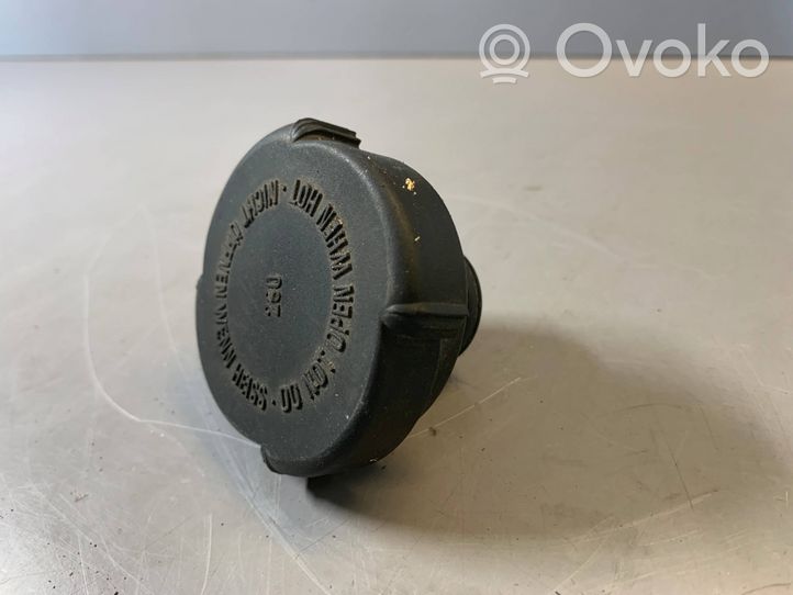 BMW 3 E36 Vase d'expansion / bouchon de réservoir de liquide de refroidissement 1742231