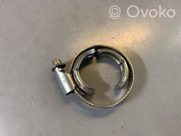 BMW 3 E46 Linea/tubo flessibile della valvola EGR 11717786146