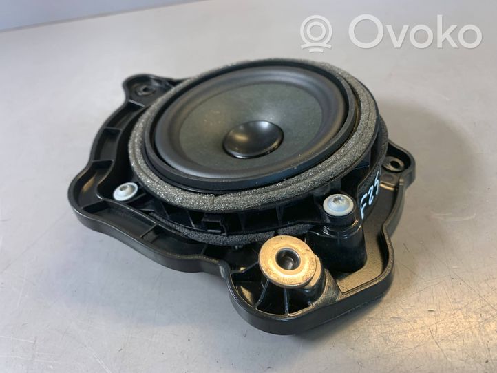 BMW X3 F25 Haut-parleur de porte avant 9209183