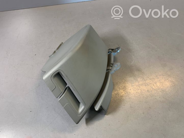 BMW 3 E92 E93 Seat belt trim 7139457