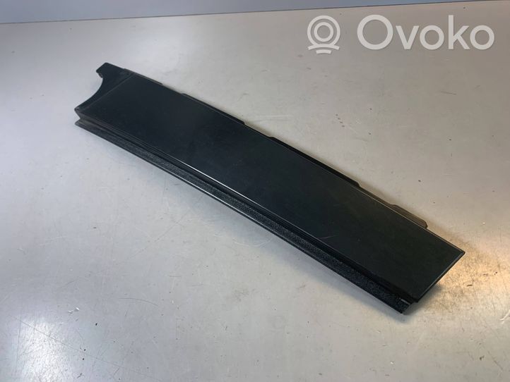 BMW 1 E81 E87 Muu takaoven verhoiluelementti 7068102