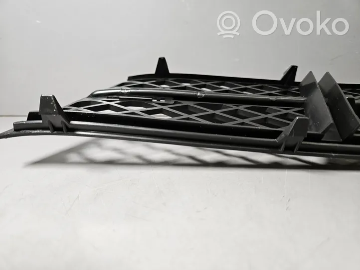 BMW 5 F10 F11 Grille inférieure de pare-chocs avant 7200698