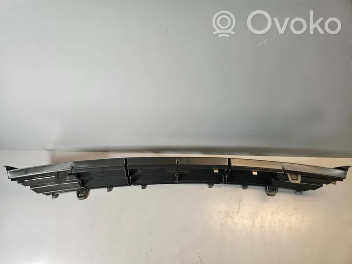 BMW 5 F10 F11 Etupuskurin alempi jäähdytinsäleikkö 7331724