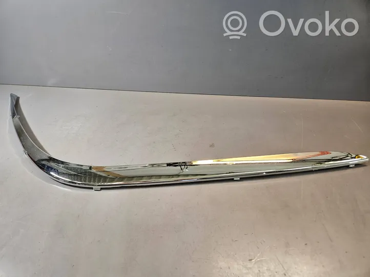 BMW 7 E38 Front bumper splitter molding 8125438