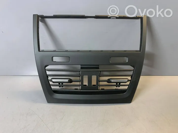 BMW 5 GT F07 Griglia di ventilazione posteriore 9181095