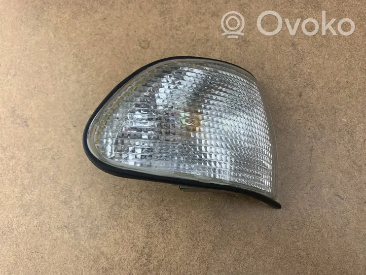 BMW 7 E38 Front indicator light 82199403096