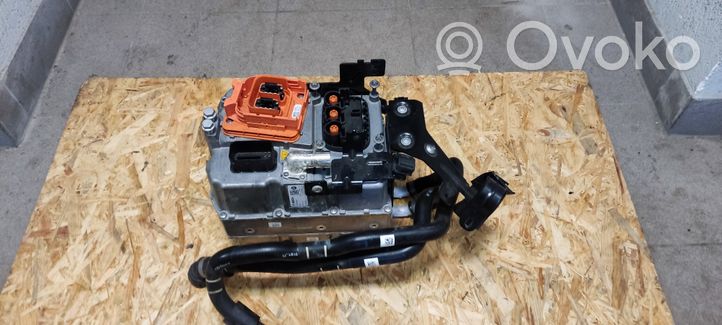 BMW 3 F30 F35 F31 Voltage converter inverter 8679666