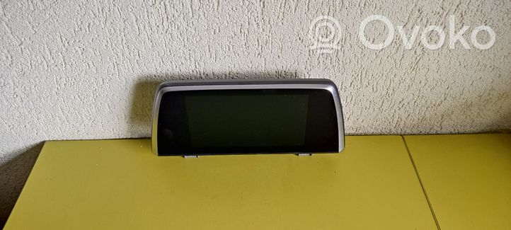 BMW 2 F46 Monitor / wyświetlacz / ekran 8803368