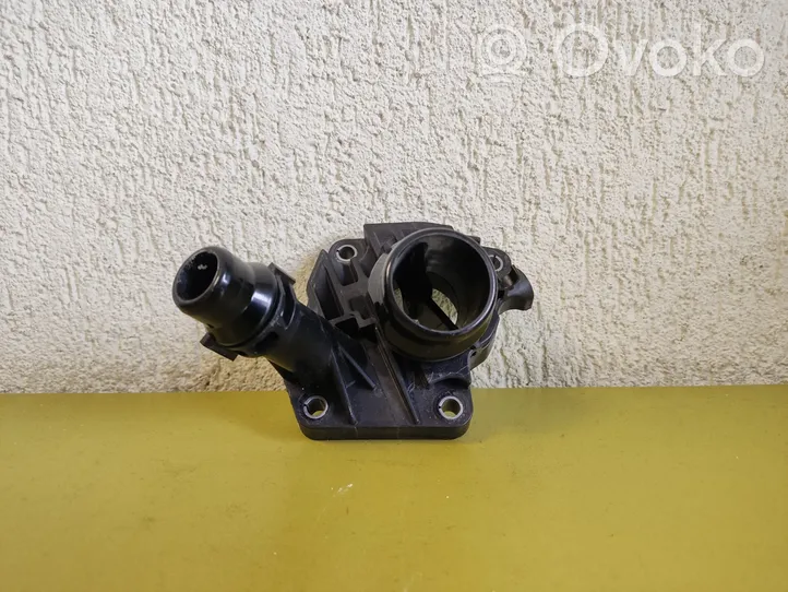 BMW 4 F36 Gran coupe Termostat / Obudowa termostatu 8577895