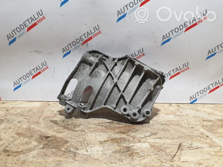 BMW 1 F20 F21 Staffa di montaggio del compressore dell’A/C 7585167