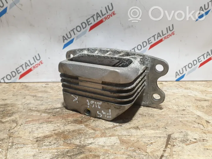 BMW 2 F45 Supporto della scatola del cambio 6853453