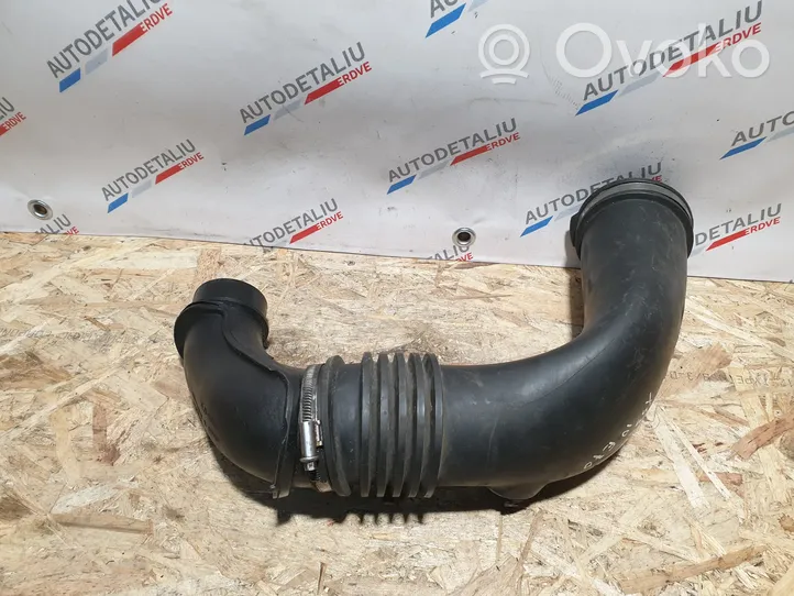 BMW X5 E70 Turbo air intake inlet pipe/hose 7798338