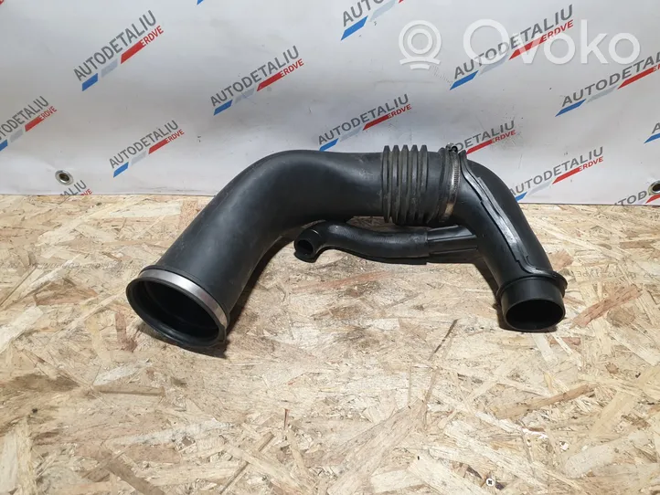 BMW X5 E70 Turbo air intake inlet pipe/hose 7798338