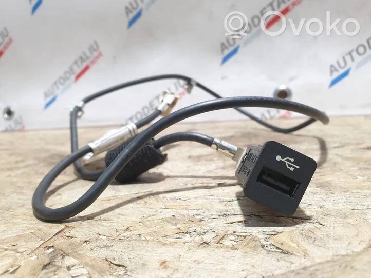 BMW X5 E70 Connettore plug in USB 9167196